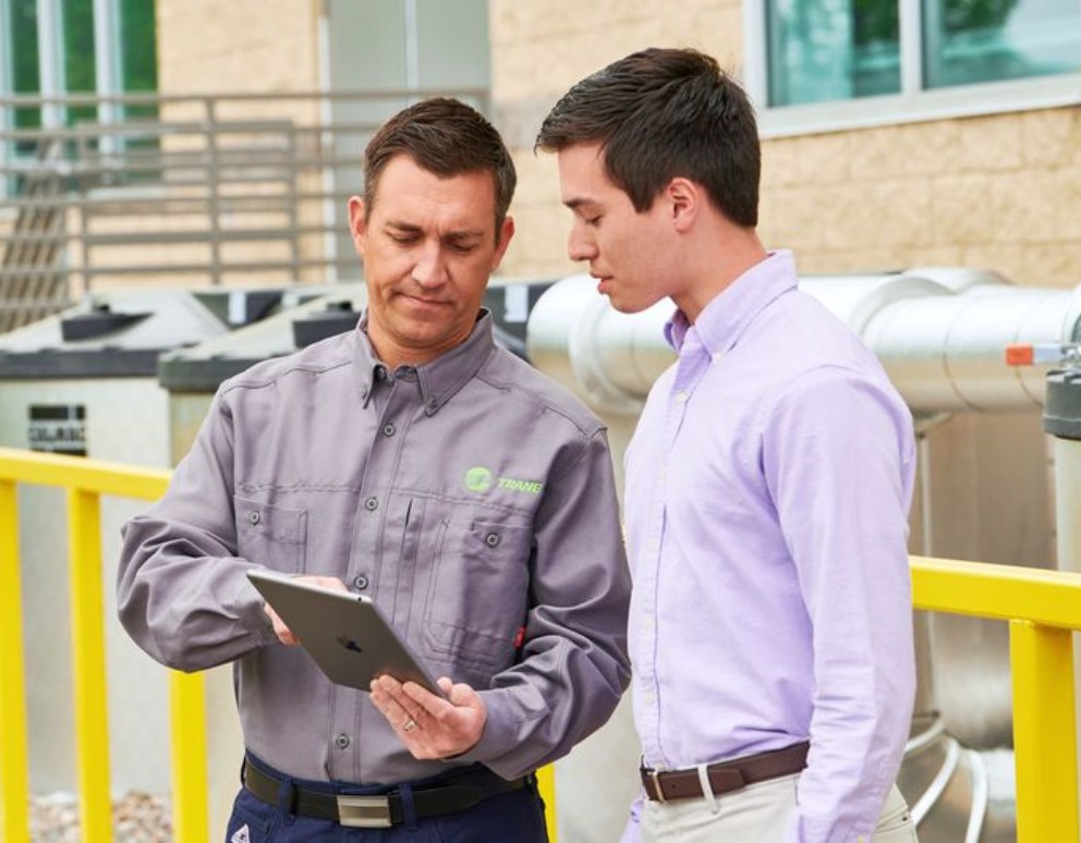 Technician_Customer_iPad_Calmac Ice Tanks_2018.jpg
